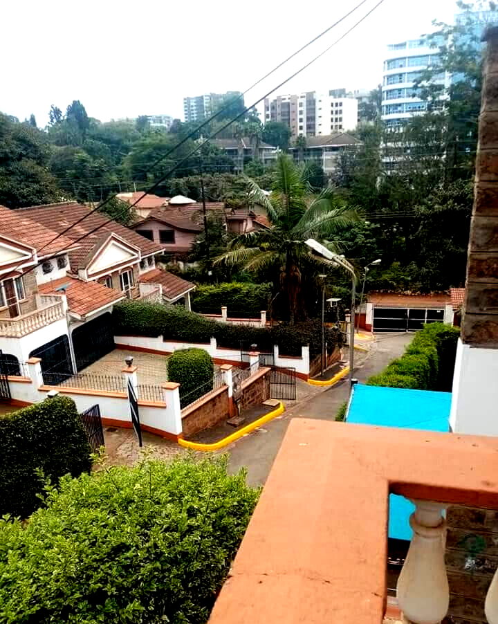 Distress Sale: 4BR Townhouse Walk to Sarit & Westgate - Westlands