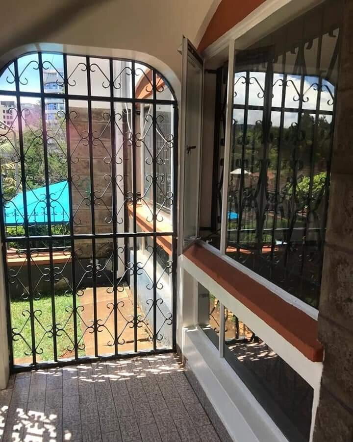 Distress Sale: 4BR Townhouse Walk to Sarit & Westgate - Westlands