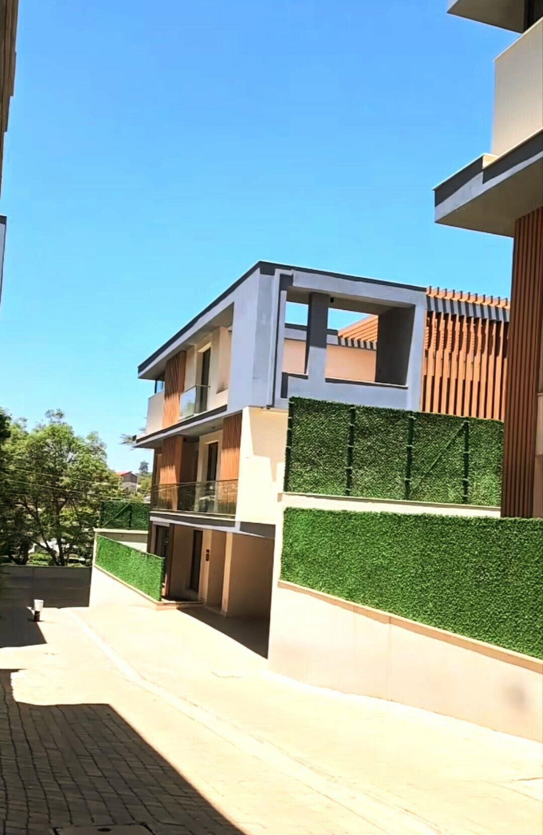 Spacious 5-Bed Townhouse in Gated Community - Lavington