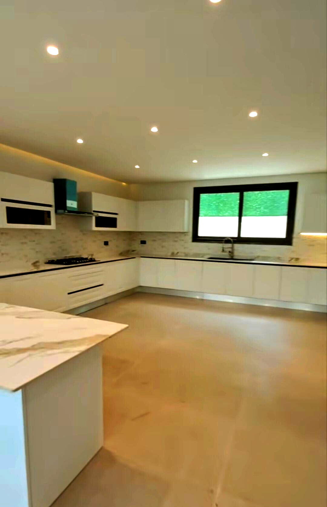 Spacious 5-Bed Townhouse in Gated Community - Lavington