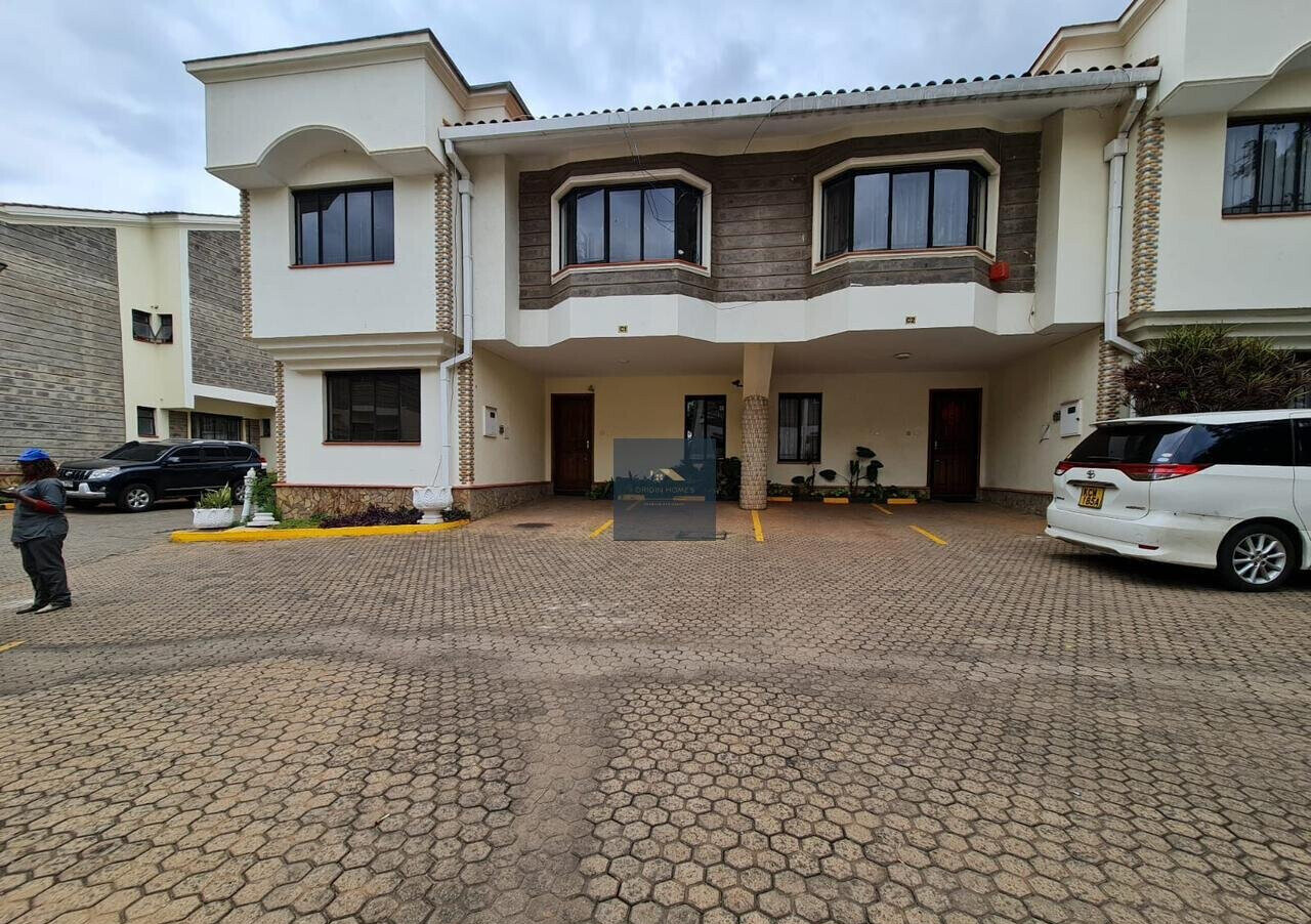 5-Ensuite Townhouse with Solar & Borehole - Spring Valley