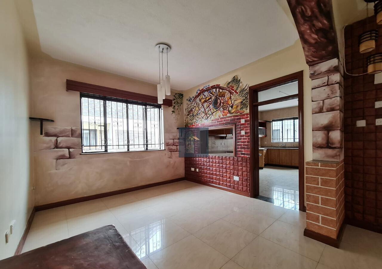 5-Ensuite Townhouse with Solar & Borehole - Spring Valley