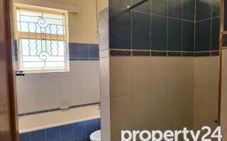 1 Acre Bungalow for Rent at KSh 520K