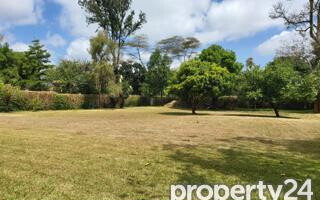 1 Acre Bungalow for Rent at KSh 520K