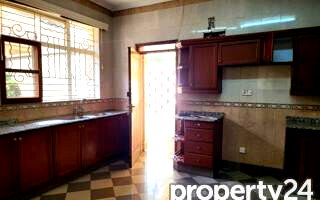 1 Acre Bungalow for Rent at KSh 520K