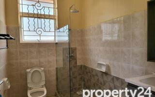 1 Acre Bungalow for Rent at KSh 520K
