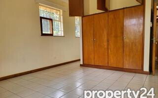 1 Acre Bungalow for Rent at KSh 520K