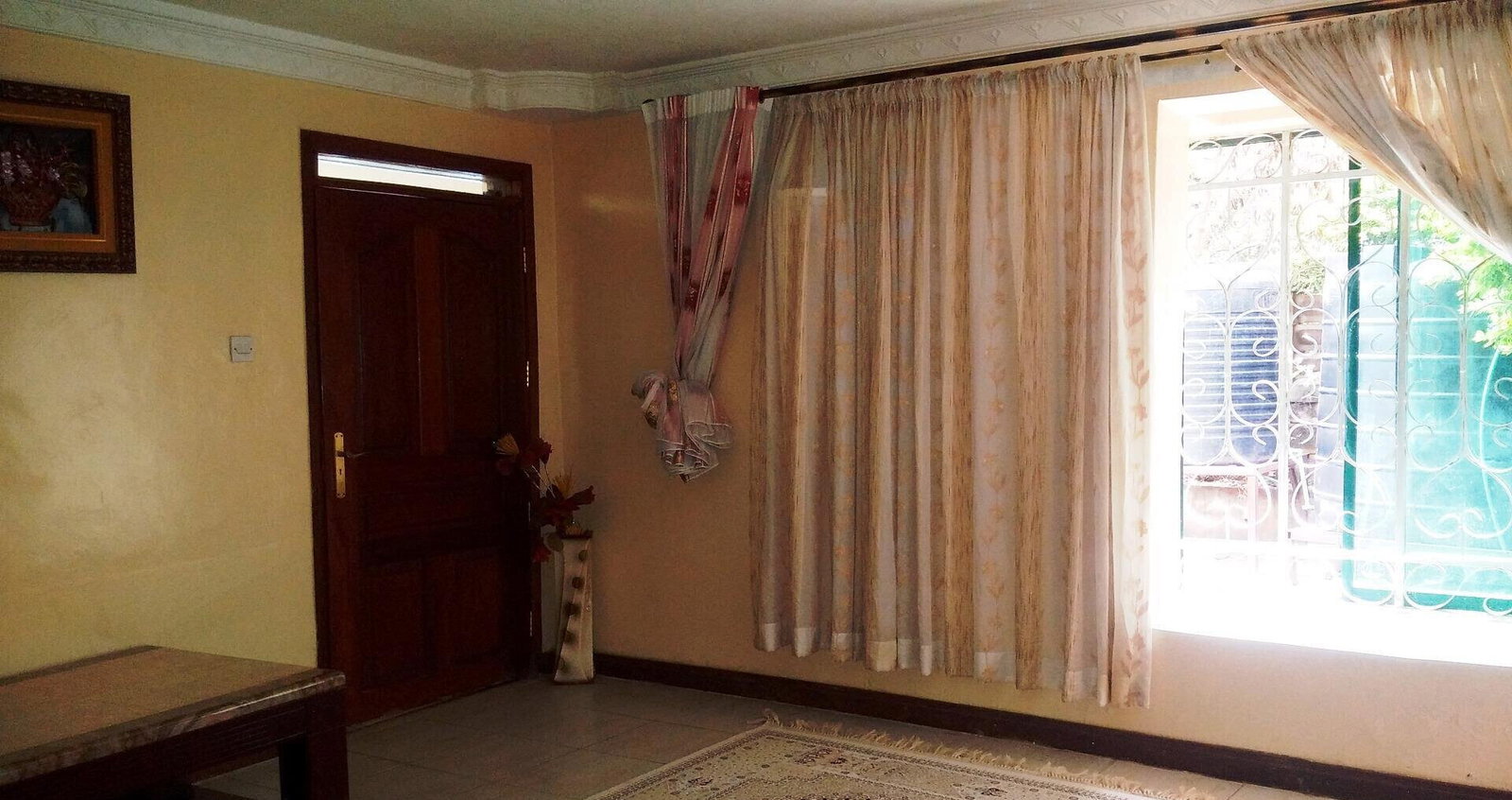 5BR Townhouse with Two Master Suites & Walk-in Closet - South C