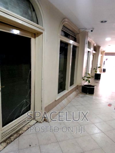 2043 SQFT Club Lounge Restaurants Space - Image 1