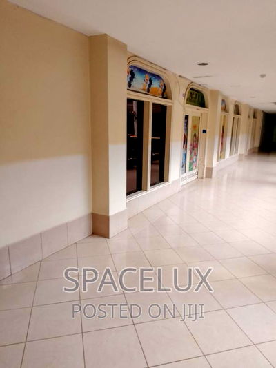 2043 SQFT Club Lounge Restaurants Space - Image 4