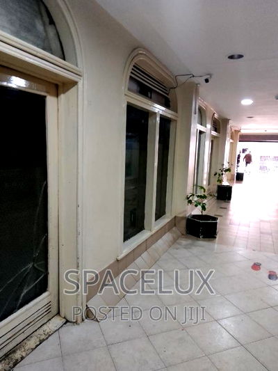 2043 SQFT Club Lounge Restaurants Space - Image 3