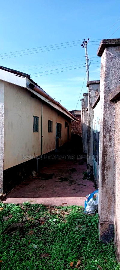 3bdrm Bungalow in Koromatangi, Sheywe for sale - Image 10