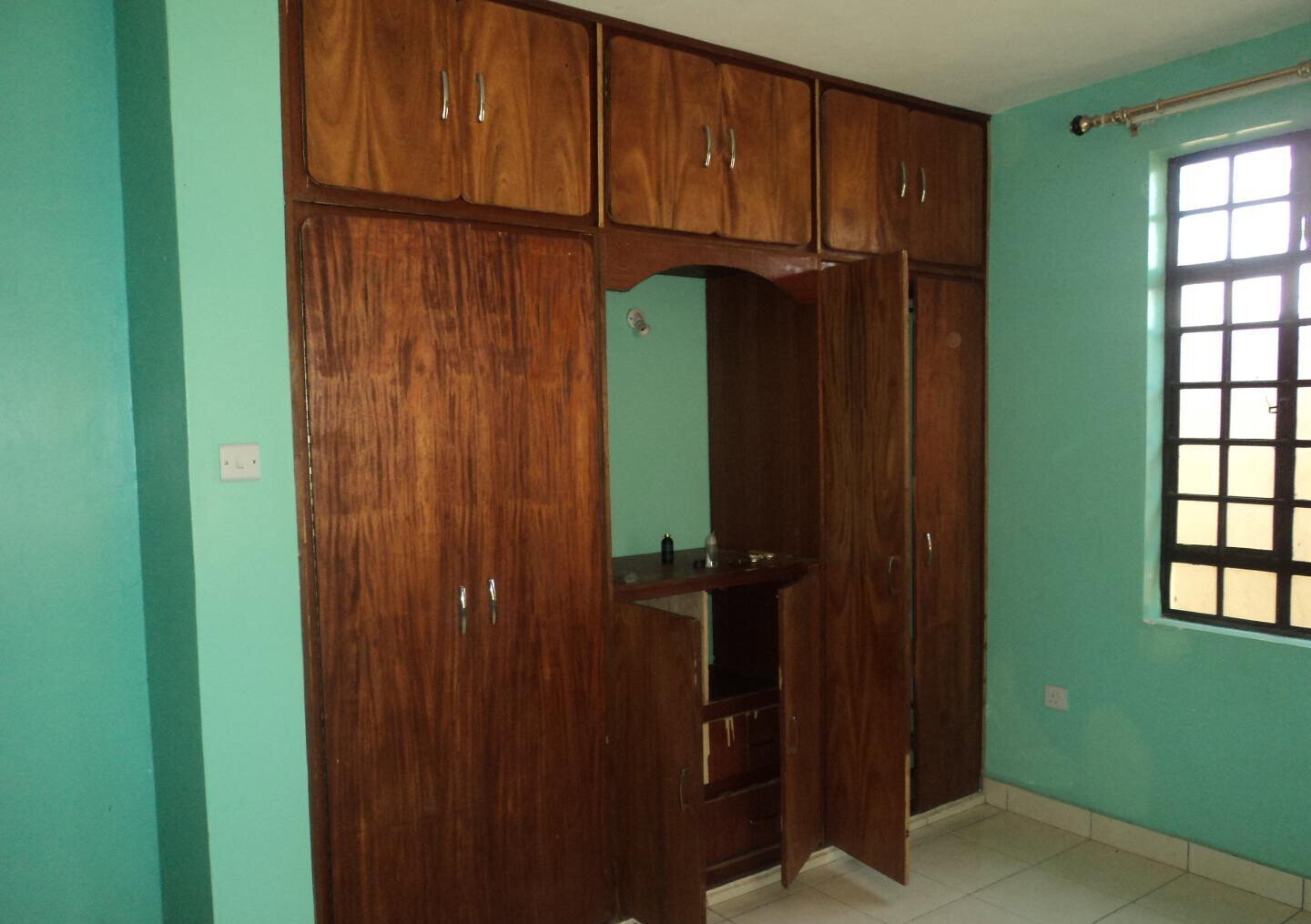 Spacious 4BR Maisonette on 1.2 Acres
