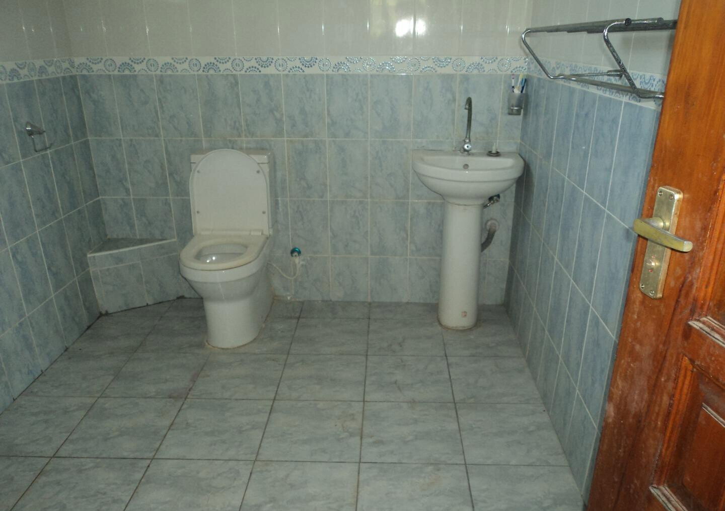 Spacious 4BR Maisonette on 1.2 Acres