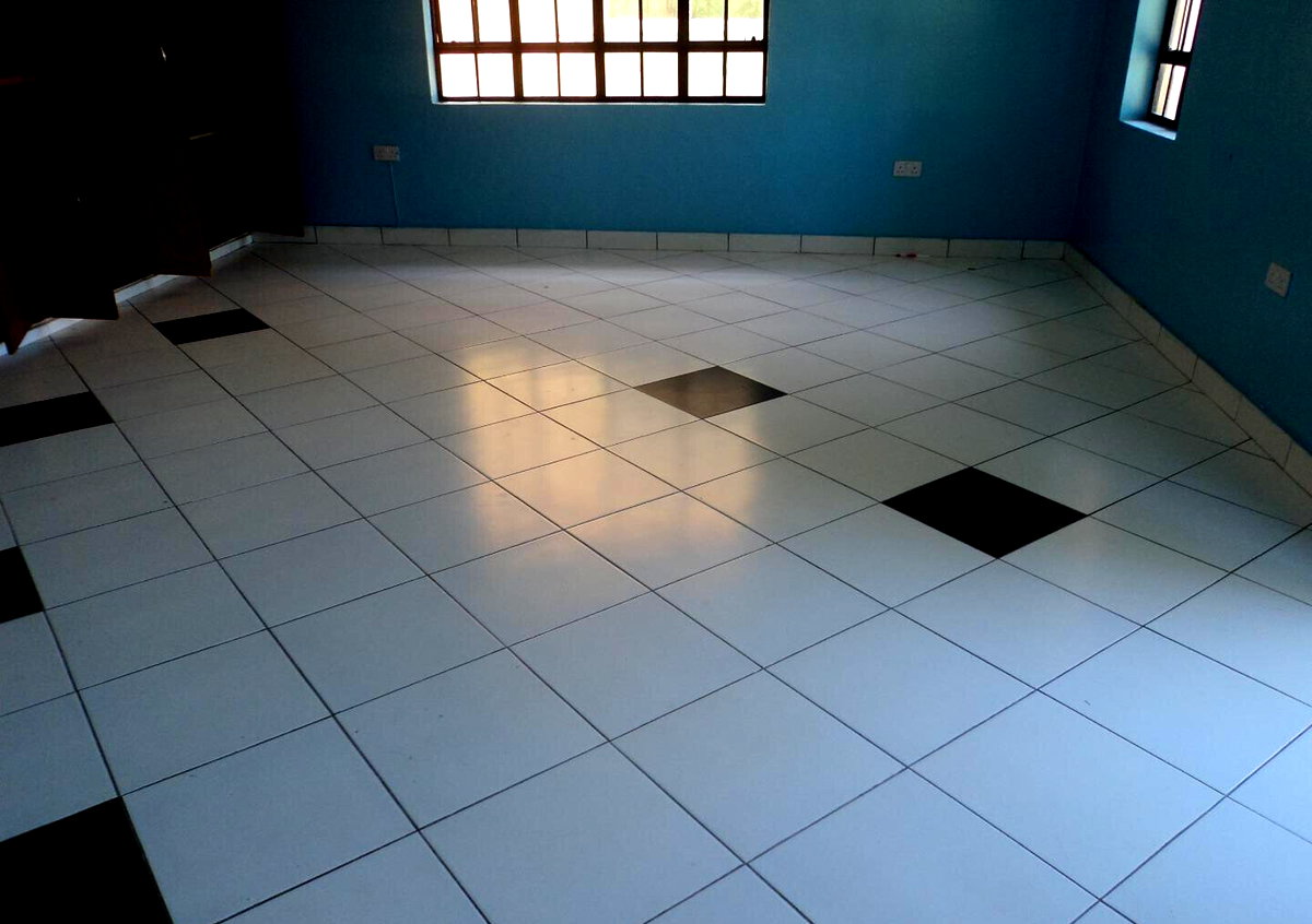 Spacious 4BR Maisonette on 1.2 Acres