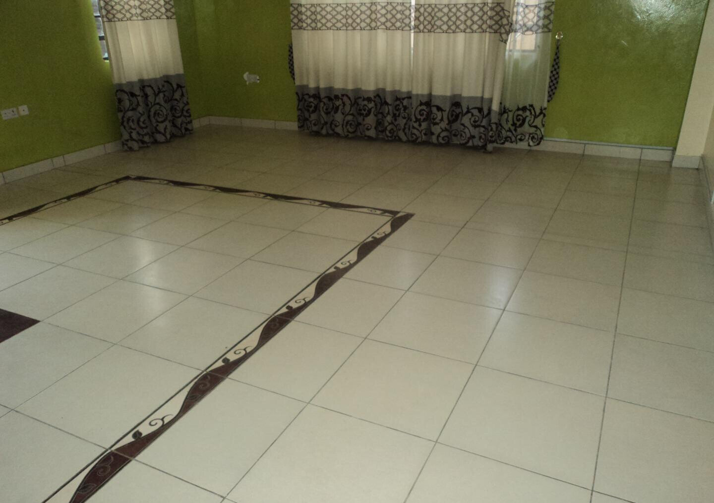 Spacious 4BR Maisonette on 1.2 Acres