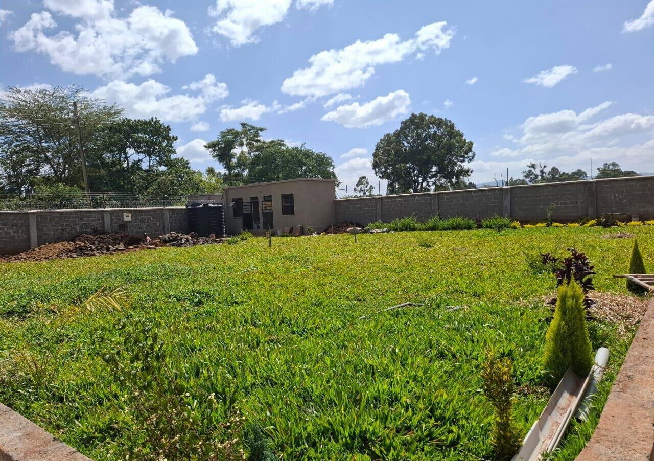 6-Bed Mansionette with DSQ on Half-Acre – Karen Hardy