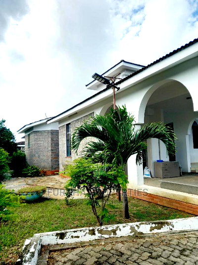 5bdrm Mansion in Shanzu for Sale - Image 6