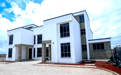 Scandi-Design 4BR Townhouse with Rooftop Terraces - Katani