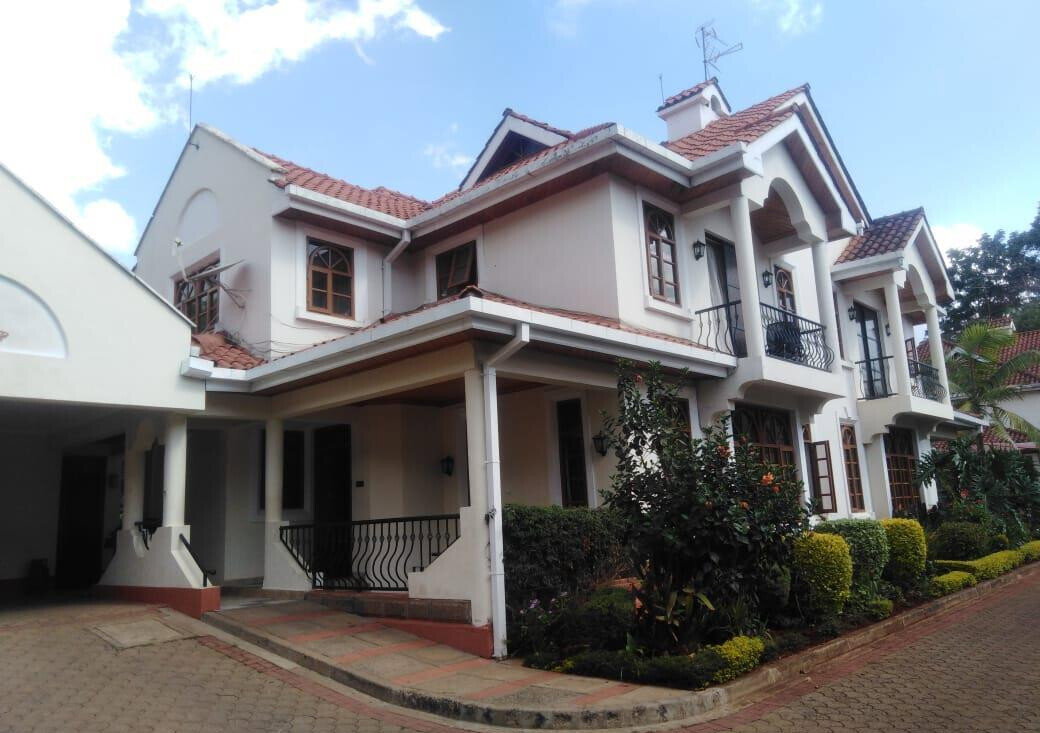 Executive 5-Ensuite Townhouse with DSQ & Generator - Lavington