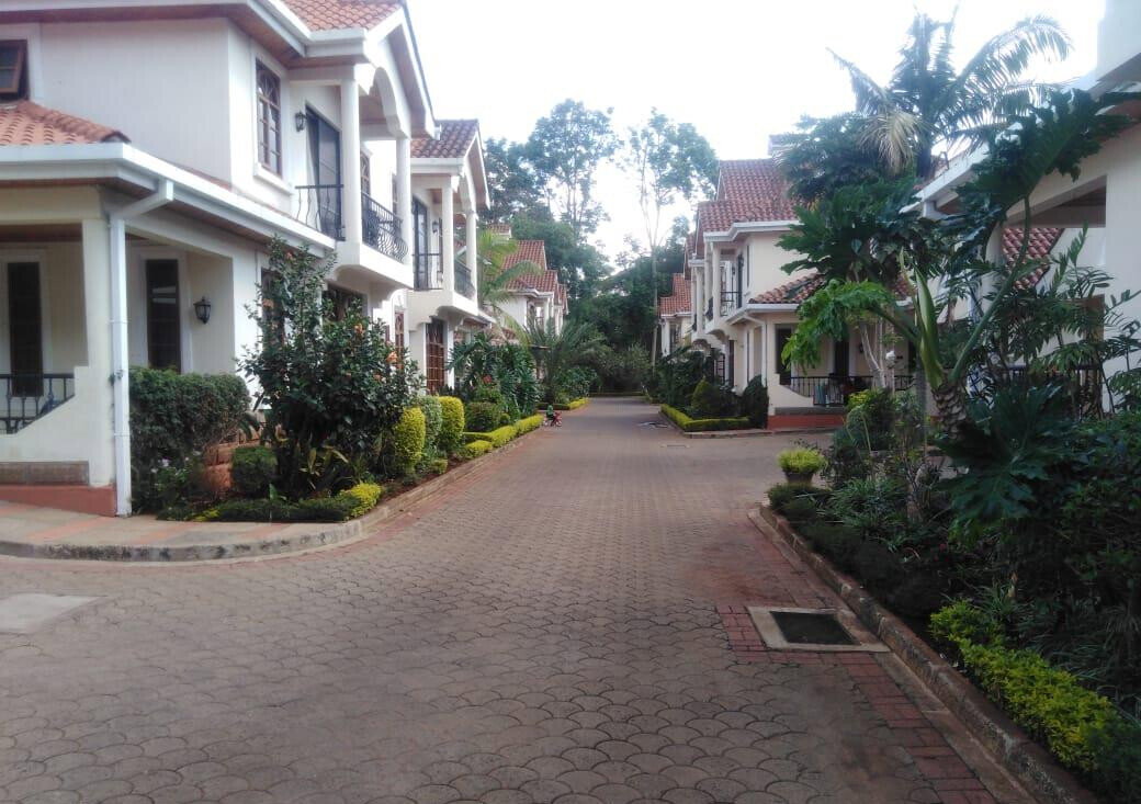 Executive 5-Ensuite Townhouse with DSQ & Generator - Lavington