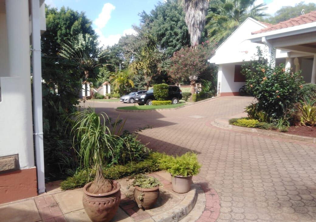 Executive 5-Ensuite Townhouse with DSQ & Generator - Lavington