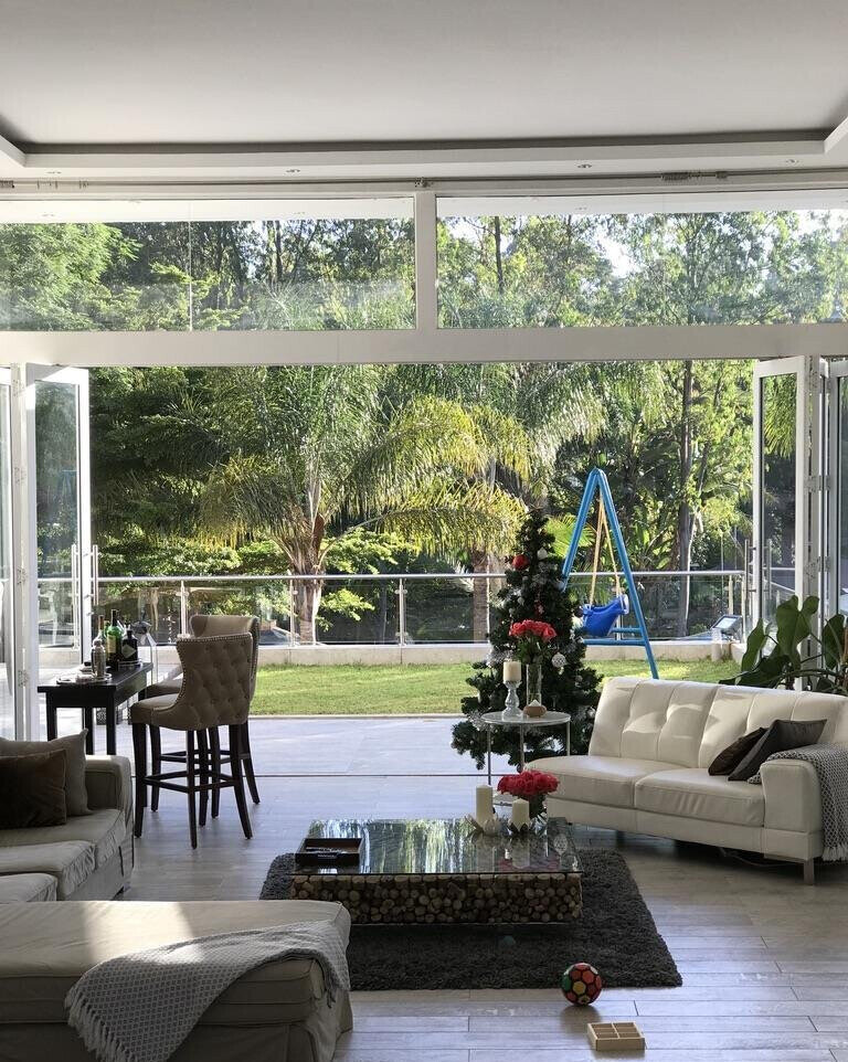 5-Ensuite Villa with Private Pool & Servant Quarters - Spring Valley