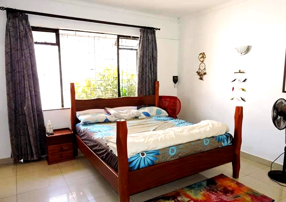 4-Ensuite Townhouse with DSQ & Solar - Westlands