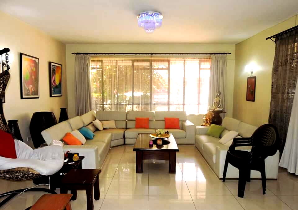 4-Ensuite Townhouse with DSQ & Solar - Westlands