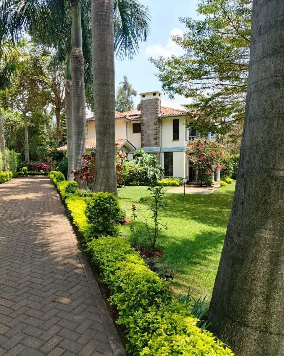 4BR Townhouse on Half-Acre Mature Garden – Rosslyn, Nairobi