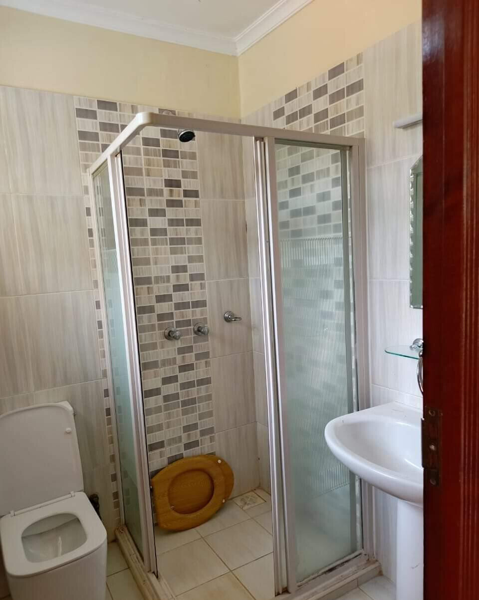 4BR Townhouse on Half-Acre Mature Garden – Rosslyn, Nairobi