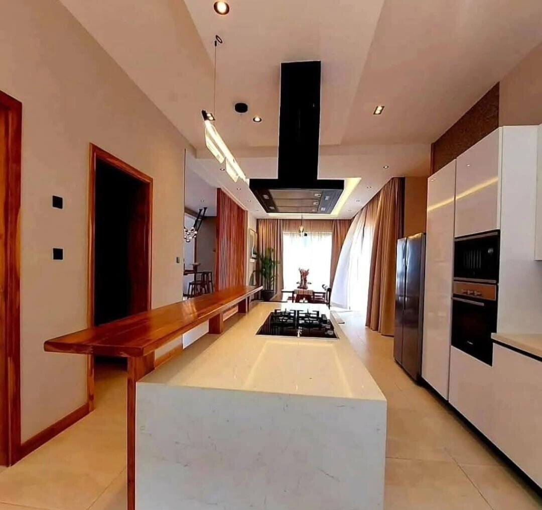 Italian Kitchen & Teak Joinery Townhouse - Loresho