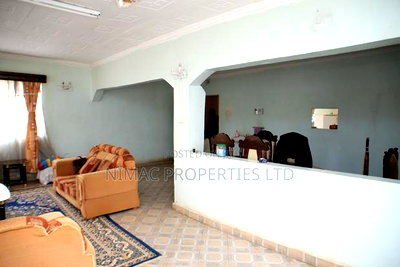 4bdrm Bungalow in Kiserian for sale - Image 5