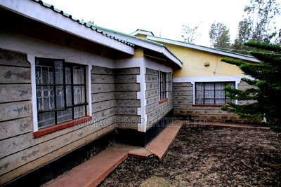 4bdrm Bungalow in Kiserian for sale - Image 9