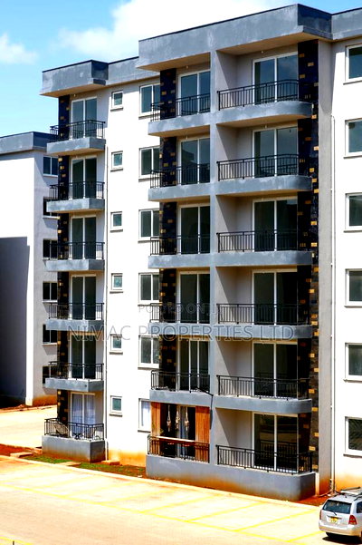 3bdrm Apartment in Gateway Mall Area for sale - Image 1