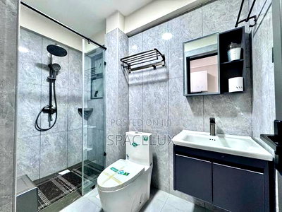 3bdrm Apartment in Kilimani Yaya for sale - Image 4