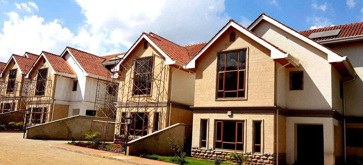 5-Ensuite Townhouse with Attic & Mahogany Finishes - Lavington
