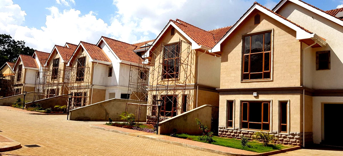 5-Ensuite Townhouse with Attic & Mahogany Finishes - Lavington