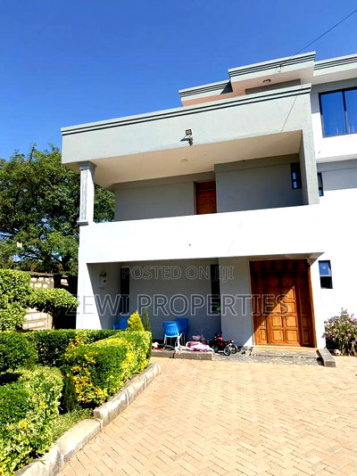 6bdrm Mansion in Kerarapon Dr for sale - Image 1