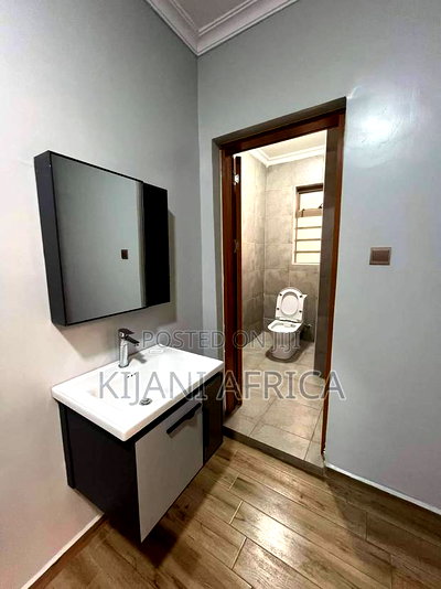 4bdrm Maisonette in Kamakis for rent - Image 9