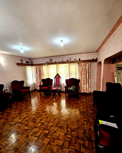 5BR Maisonette with Guest Suite & DSQ - Parklands