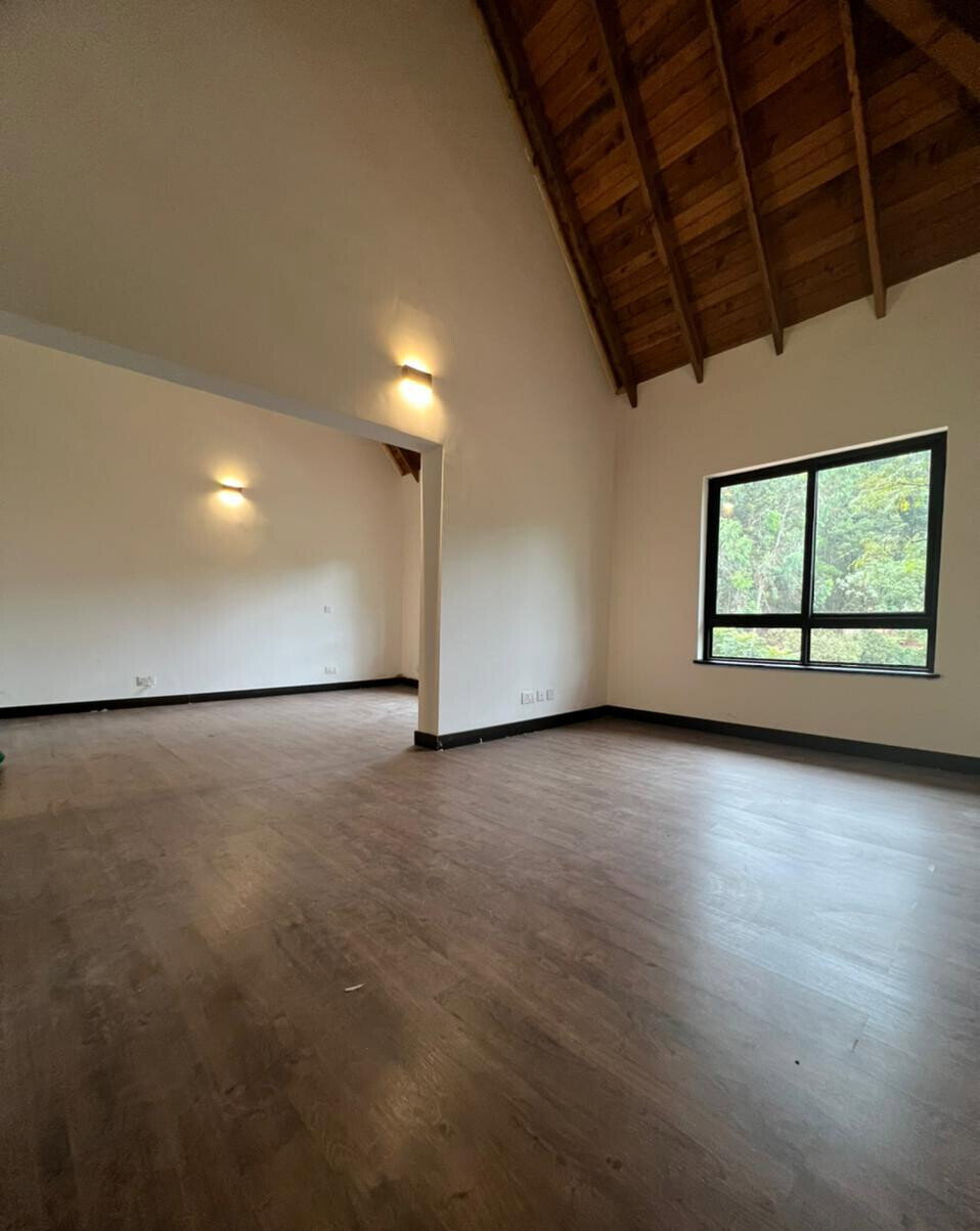 5-Ensuite Townhouse on 0.75 Acre with Jacuzzi & Steam Bath - Lower Kabete