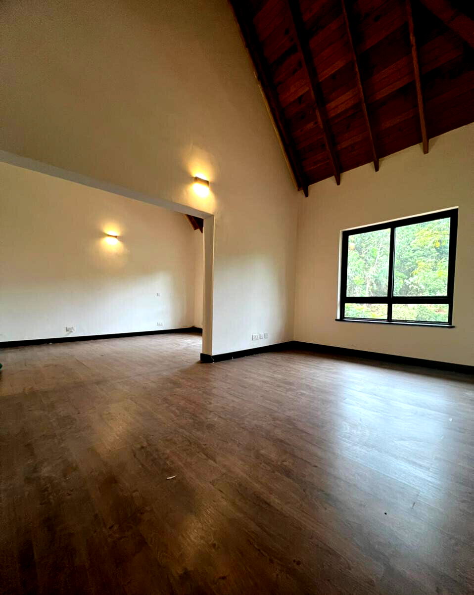 5-Ensuite Townhouse on 0.75 Acre with Jacuzzi & Steam Bath - Lower Kabete
