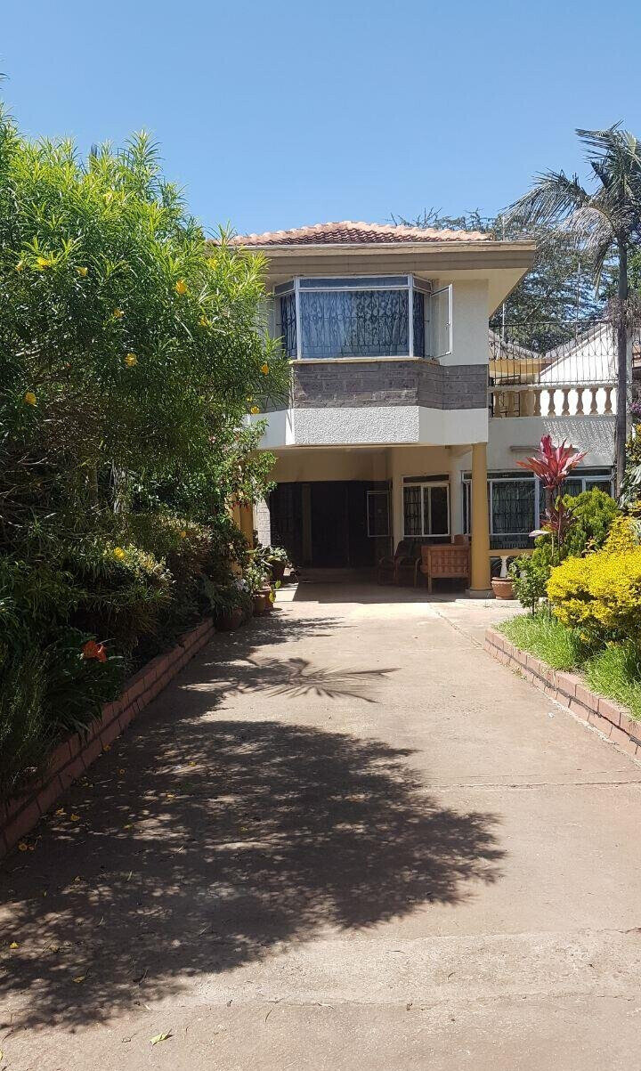 4 En-Suite Townhouse with DSQ & Family Room - Kilimani