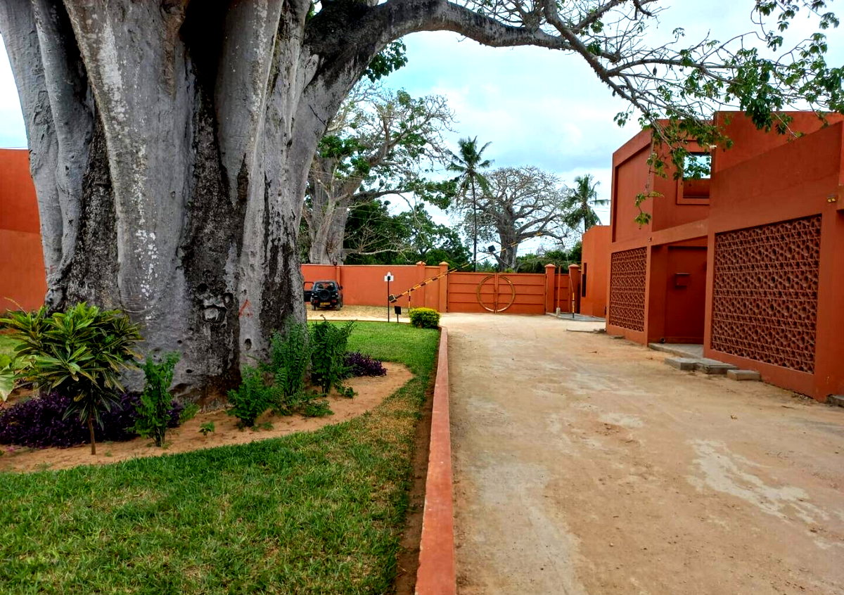 Modern 2BR Townhouse in Gated Community - Kilifi