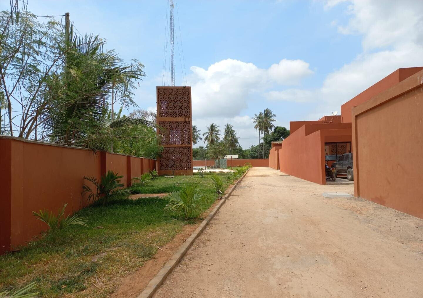 Modern 2BR Townhouse in Gated Community - Kilifi