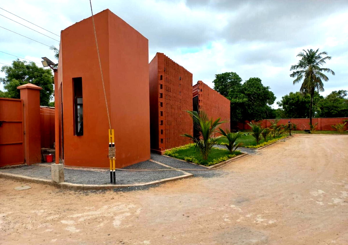 Modern 2BR Townhouse in Gated Community - Kilifi