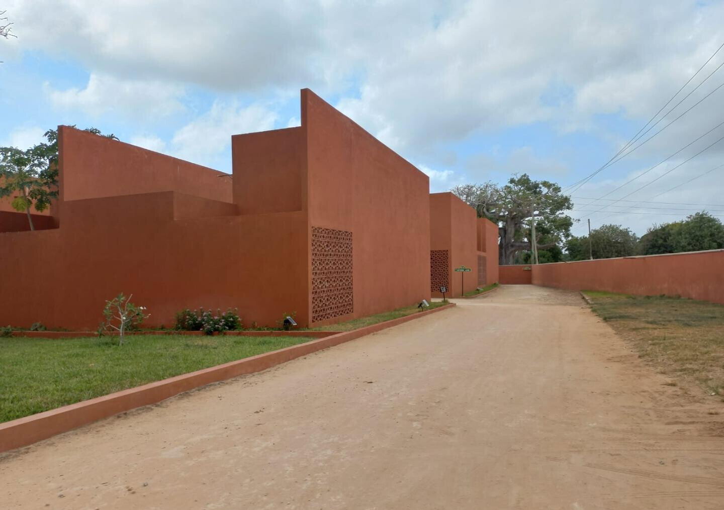 Modern 2BR Townhouse in Gated Community - Kilifi
