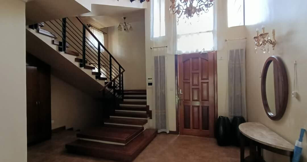 5-Ensuite Townhouse with Jacuzzi & Penthouse - Lavington
