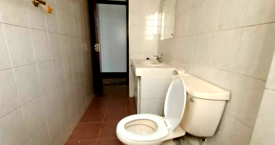 5-Ensuite Townhouse with Jacuzzi & Penthouse - Lavington